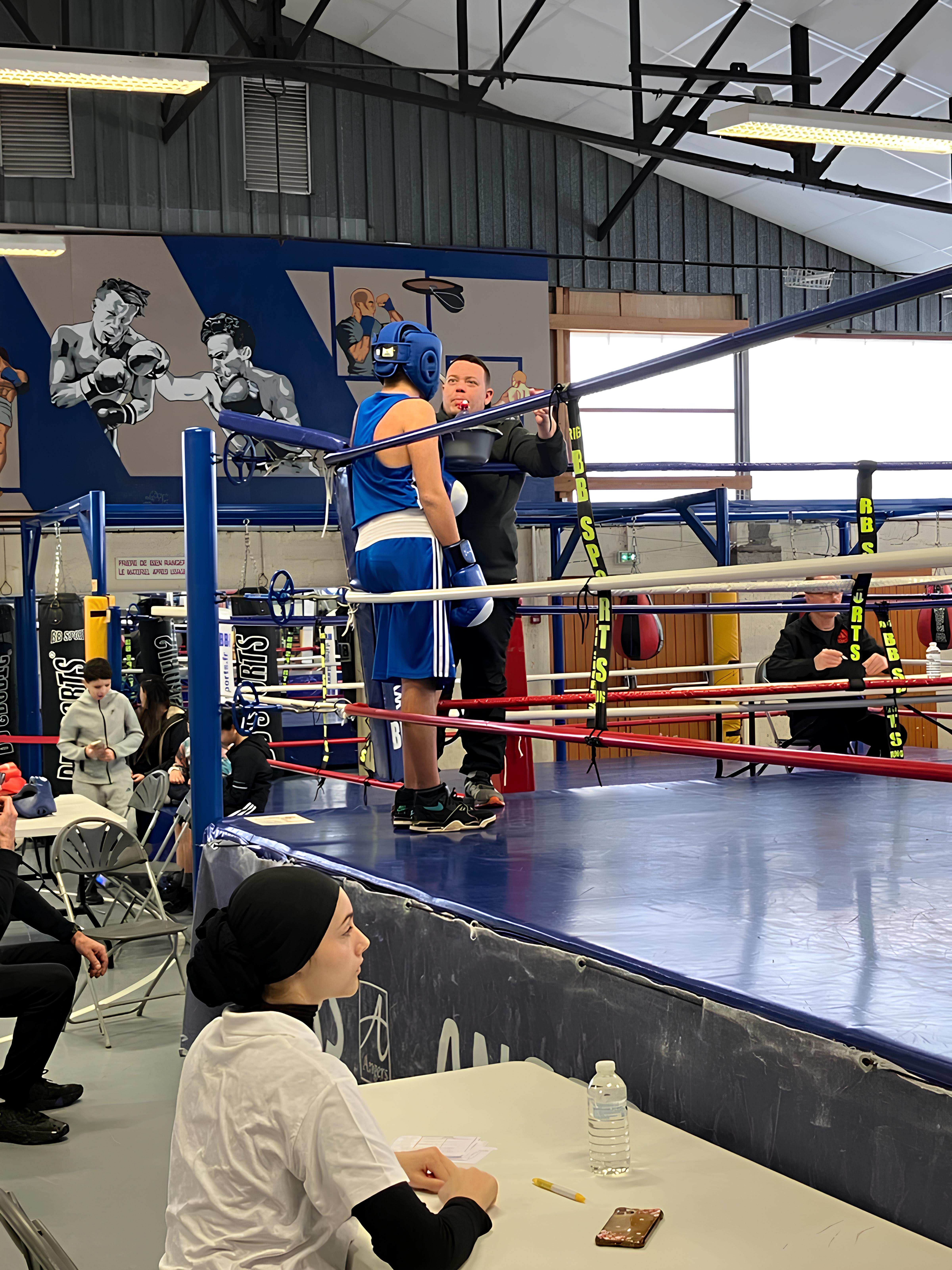 Ring de boxe anglaise au Boxing Club Achardais, Les Achards Vendée